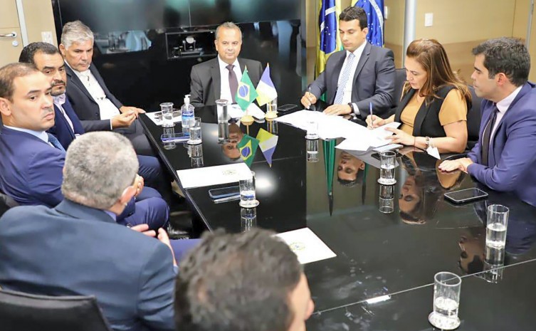 Governador se encontra com Ministro Rogério Marinho para tratar de recursos para municípios atingidos pelas enchentes - Foto: Jéssica Matos/Governo do Tocantins