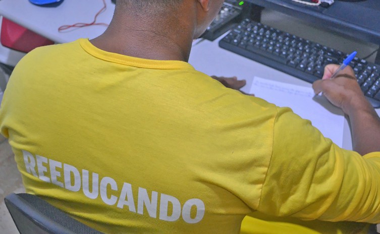 A Seciju promove o acesso integral aos direitos garantidos por lei para cada pessoa privada de liberdade através de programas educacionais - Foto: Seciju/Governo do Tocantins