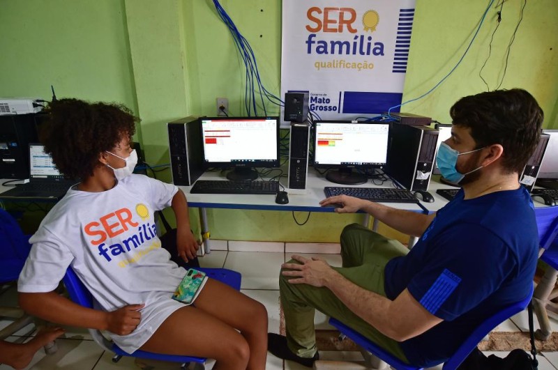 SER Família Qualifica - curso de Informática oferecido pelo Governo - Foto por: Josi Dias