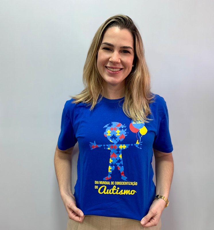 FOTO: Dryelle Azevedo é a fonoaudióloga idealizadora, ela lida com crianças do TEA (Transtorno do Espectro Autista)