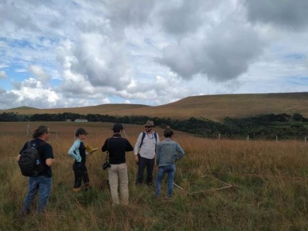 Equipe da Epagri e da UFSC no Parque Nacional de São Joaquim Foto: Ascom/PELD-BISC