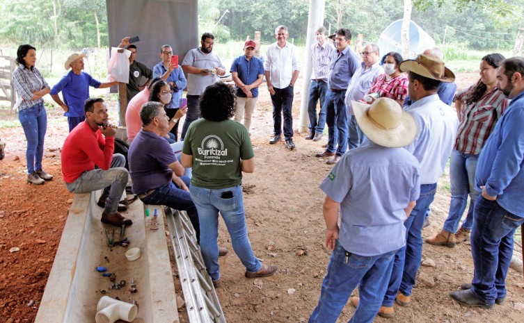 Equipe da Seagro foi até o local acompanhar e participar do processo de construção - Foto: Seagro/Governo do Tocantins