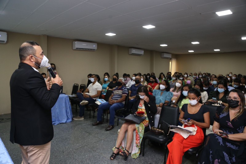 - Seminário realizado nesta segunda (1º) visou os cuidados a saúde do homem (Foto: Márcio Sampaio)