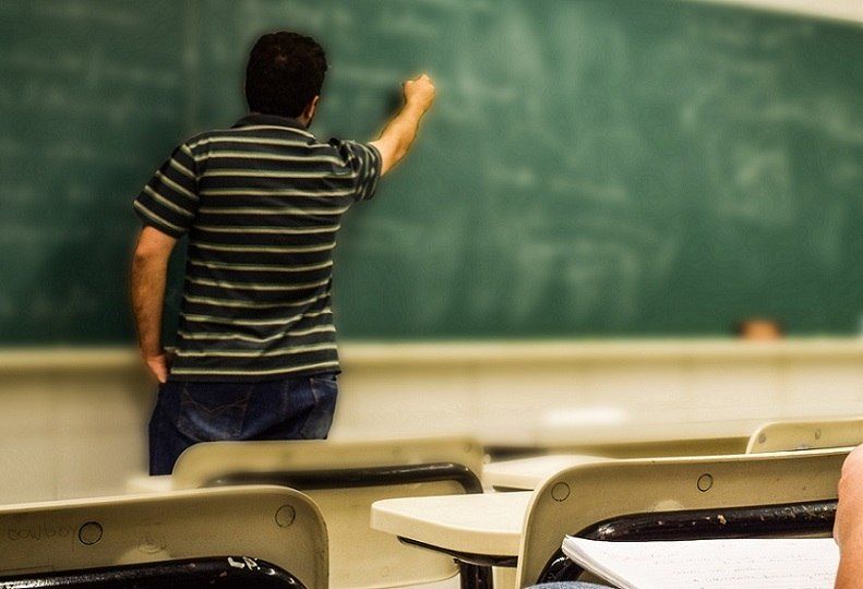 Professores e profissionais da Educação começam a ser vacinados a partir de segunda (12) - (Foto: Divulgação/Pixabay)