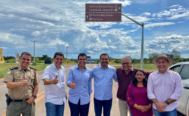 Governador Wanderlei Barbosa entregou a sinalização turística das Serras Gerais, em Almas, nessa quinta-feira, 7 - Foto: Flavio Cavalera/Governo do Tocantins