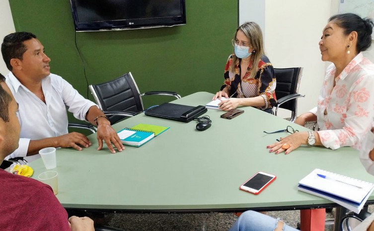 Secretária Miyuki Hyashida recebe técnicos de Pium para auxiliá-los nos projetos e na comprovação das ações ambientais para acesso aos recursos do ICMS Ecológico - Foto: Semarh/Governo do Tocantins