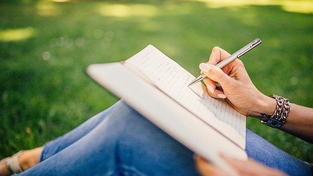 Curso gratuito e online abre inscrições para estudantes de baixa renda - (Foto: Pixabay)