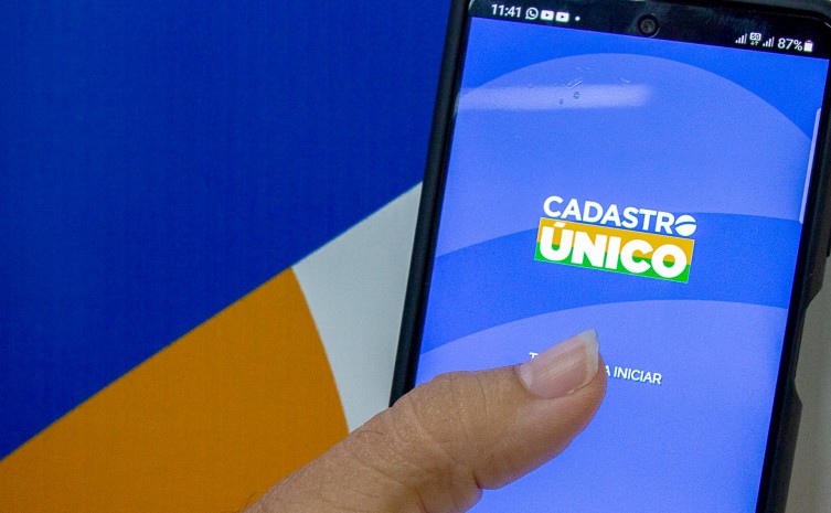Aplicativo é uma ferramenta de consulta e pré-cadastro para famílias de baixa renda que vivem em situação de vulnerabilidade social - Foto: Carlessandro Souza/Governo do Tocantins