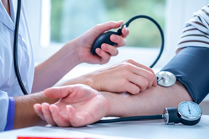 Aferir com frequência a pressão é uma das formas de se prevenir a doença