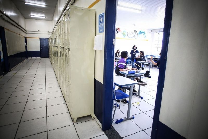Escolas retomam atividades presenciais nesta segunda-feira na capital - (Foto: Rubens Cavallari/Folhapress - 03.11.2020)