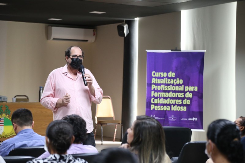 O encontro foi ministrado pelo pesquisador Daniel Groisman (Foto: Márcio Sampaio) - O encontro foi ministrado pelo pesquisador Daniel Groisman (Foto: Márcio Sampaio)