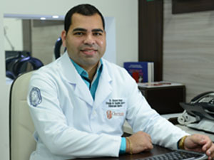 Dr Alysson